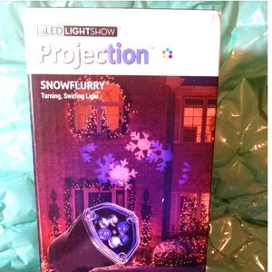 ❄️❄️ 🆕Gemmy Snowflake Motion Projection Led Light
